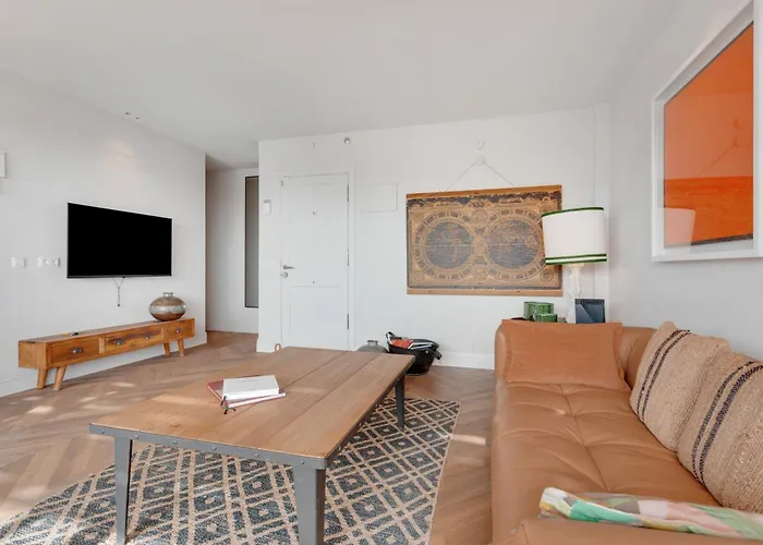 Obsidian Zafiro Amarilla Golf Lejlighed